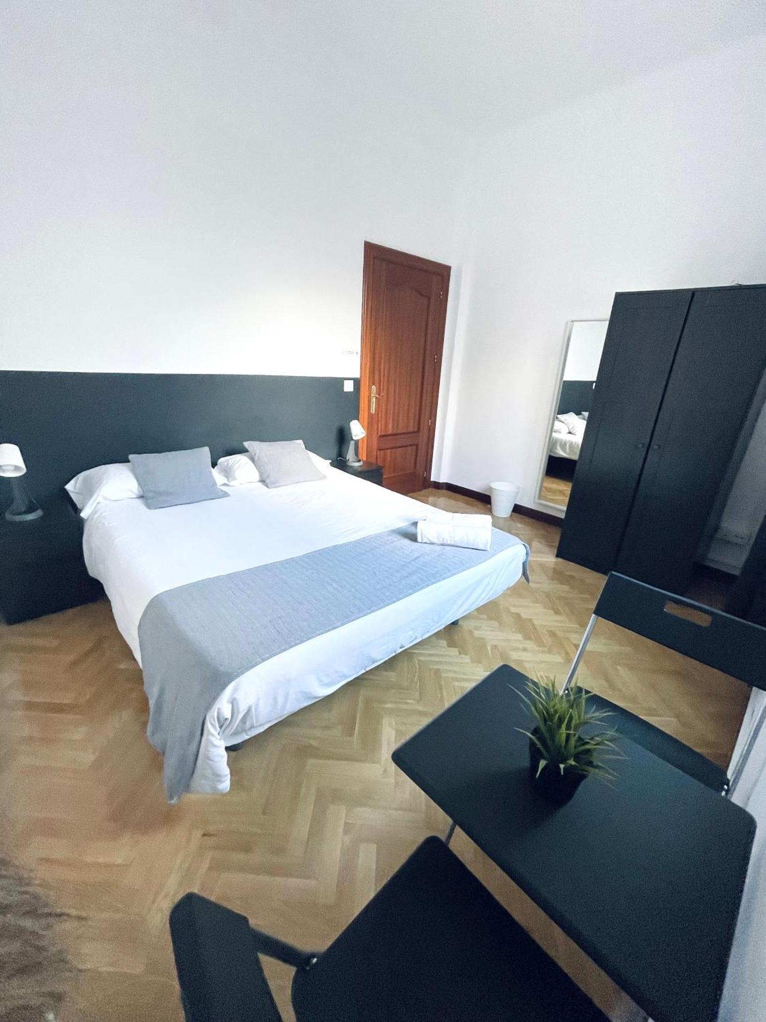 Ibiza Habitaciones Madrid Eksteriør billede